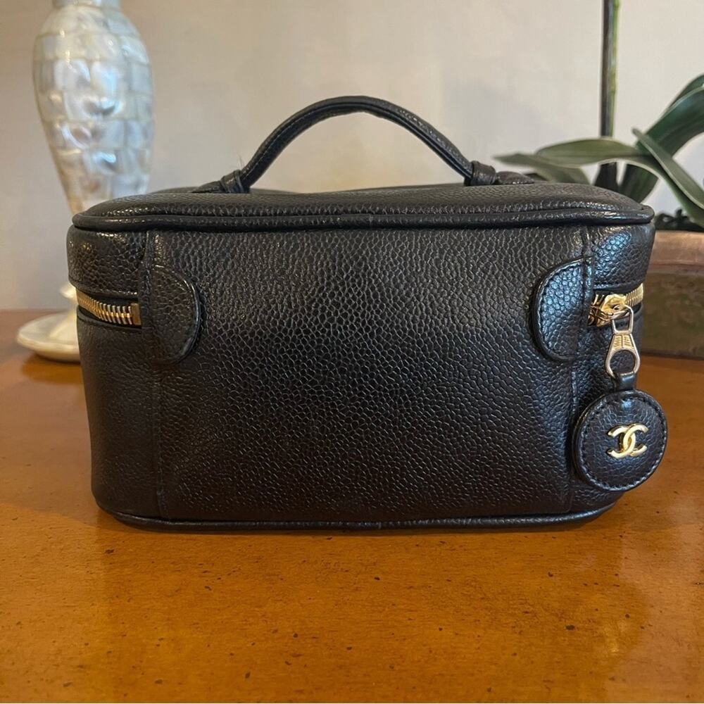 CHANEL Vintage CC Logo Caviar Leather Vanity Case Black - Picture 3 of 10
